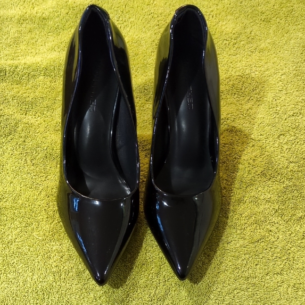 Xinyuchen Sleek Black Patent Heels